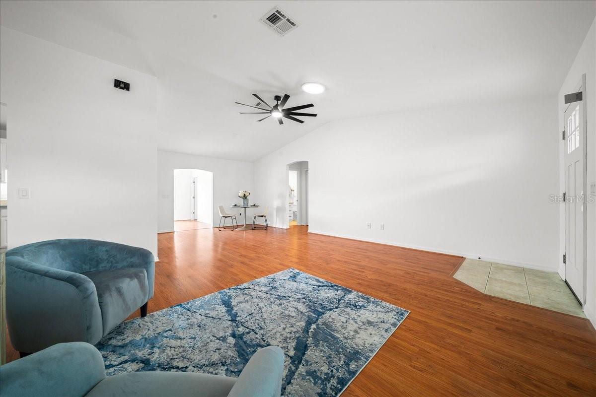 LADY LAKE ORANGE BLOSSOM GARDENS UNIT 08 - Residential