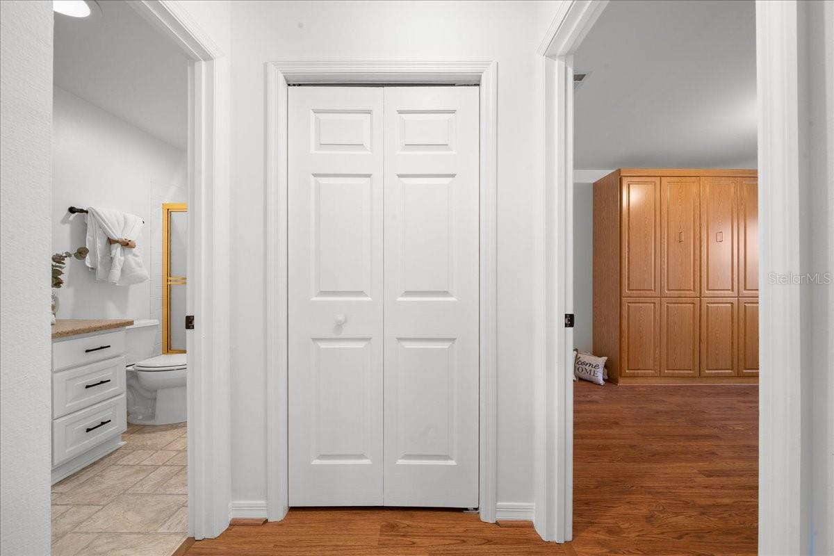 LADY LAKE ORANGE BLOSSOM GARDENS UNIT 08 - Residential