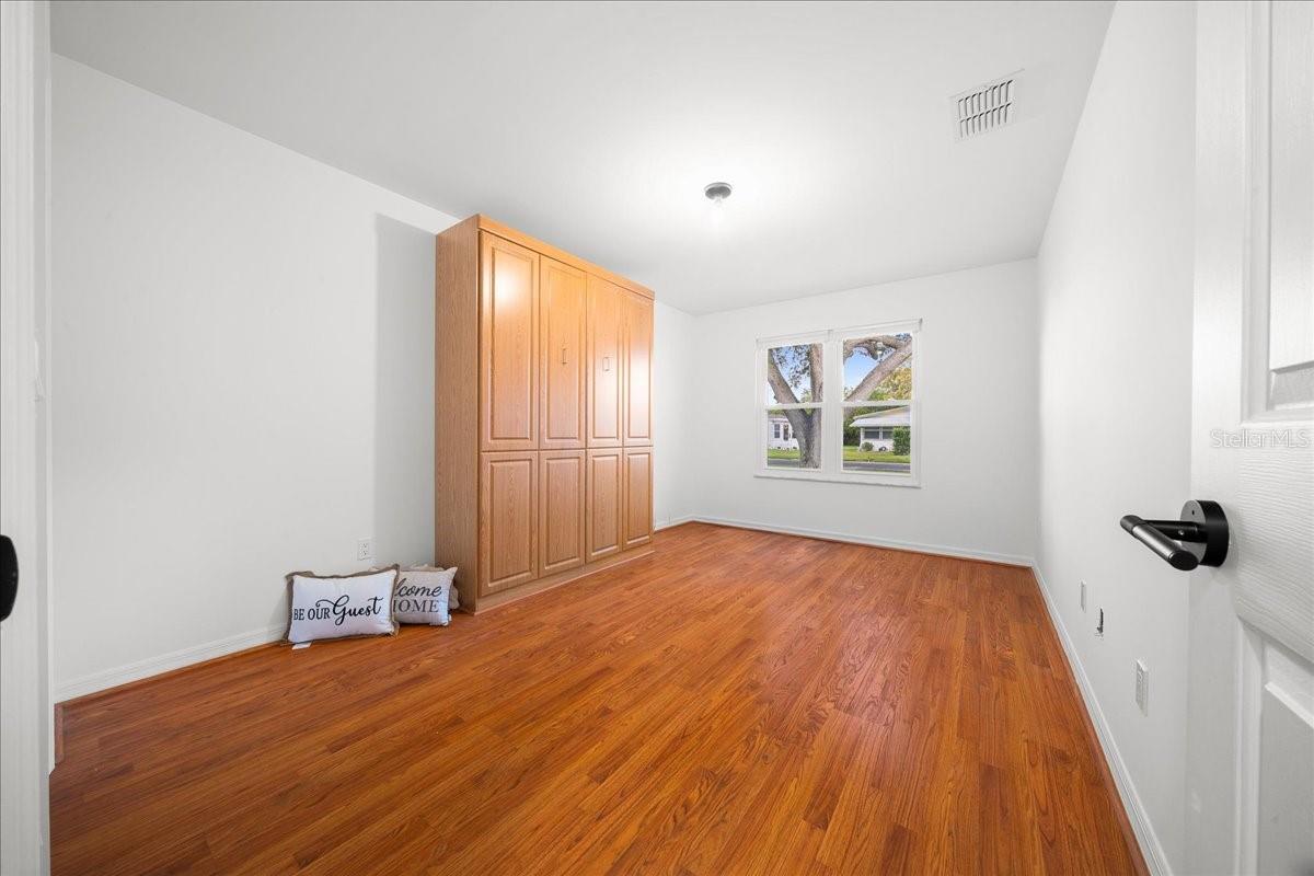 LADY LAKE ORANGE BLOSSOM GARDENS UNIT 08 - Residential