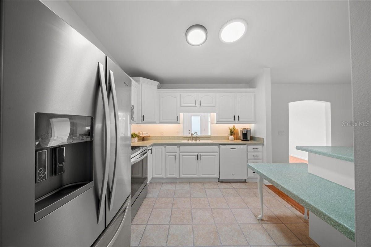 LADY LAKE ORANGE BLOSSOM GARDENS UNIT 08 - Residential