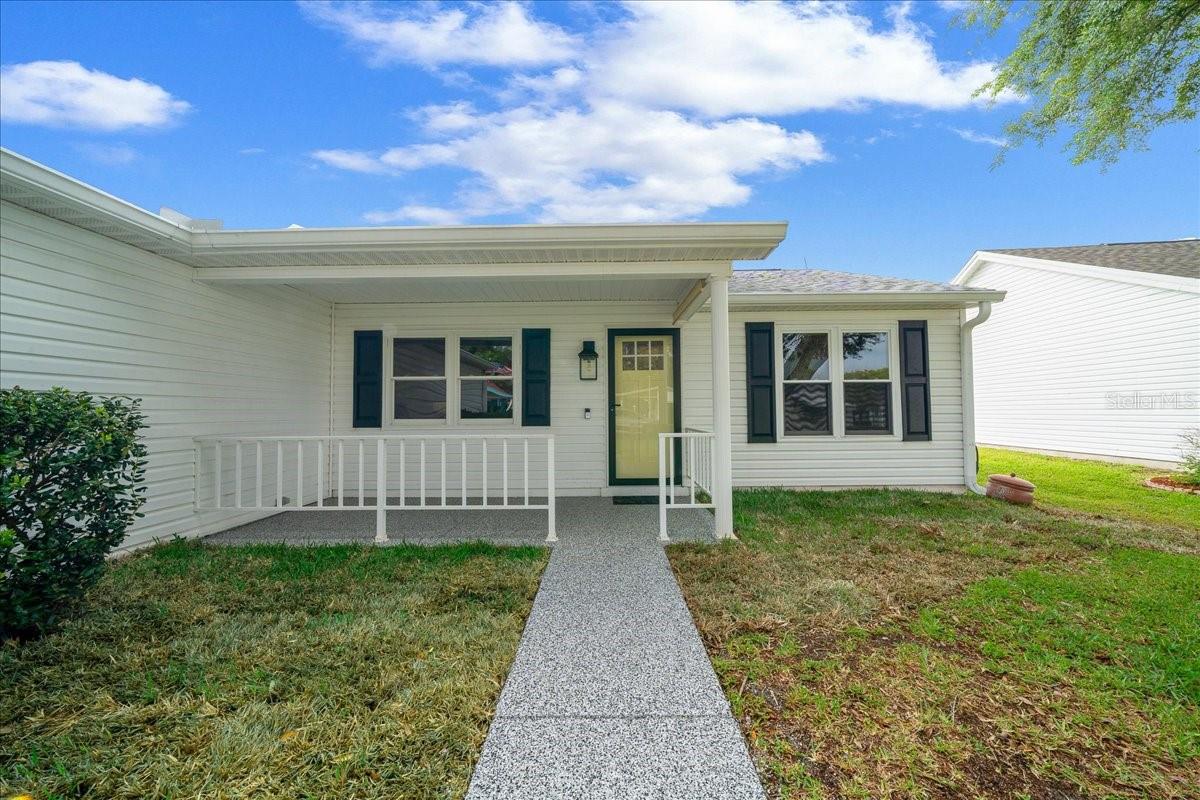 LADY LAKE ORANGE BLOSSOM GARDENS UNIT 08 - Residential