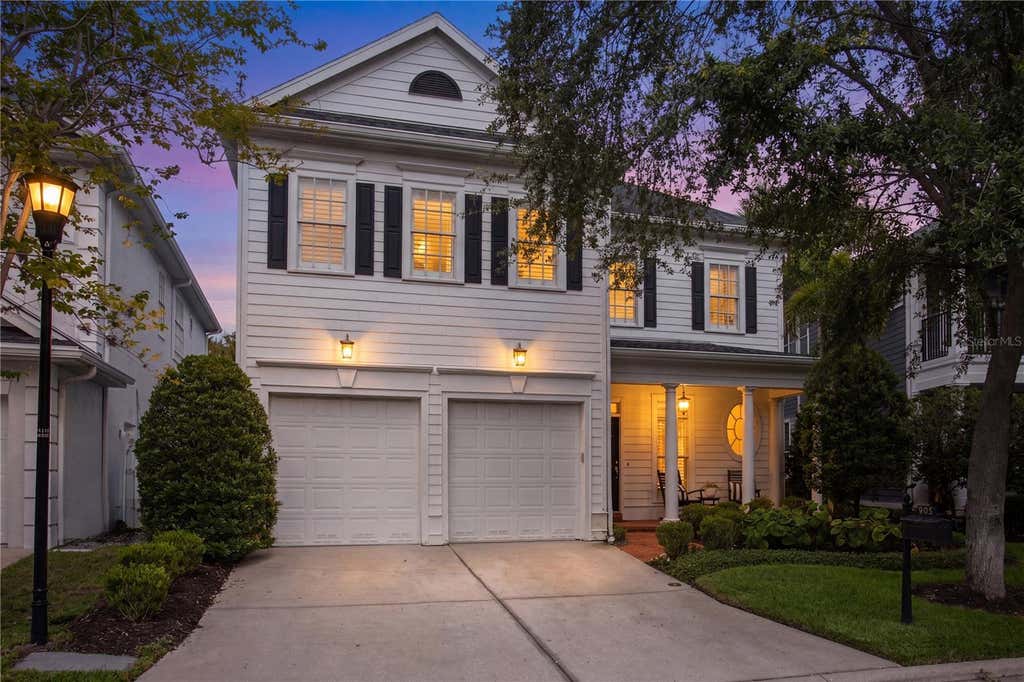 Photo of 905 Harbour Bay Drive, Tampa, FL 33602 (MLS # TB8530208)