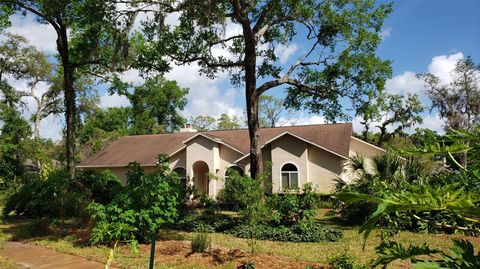 A home in LAKE MARY