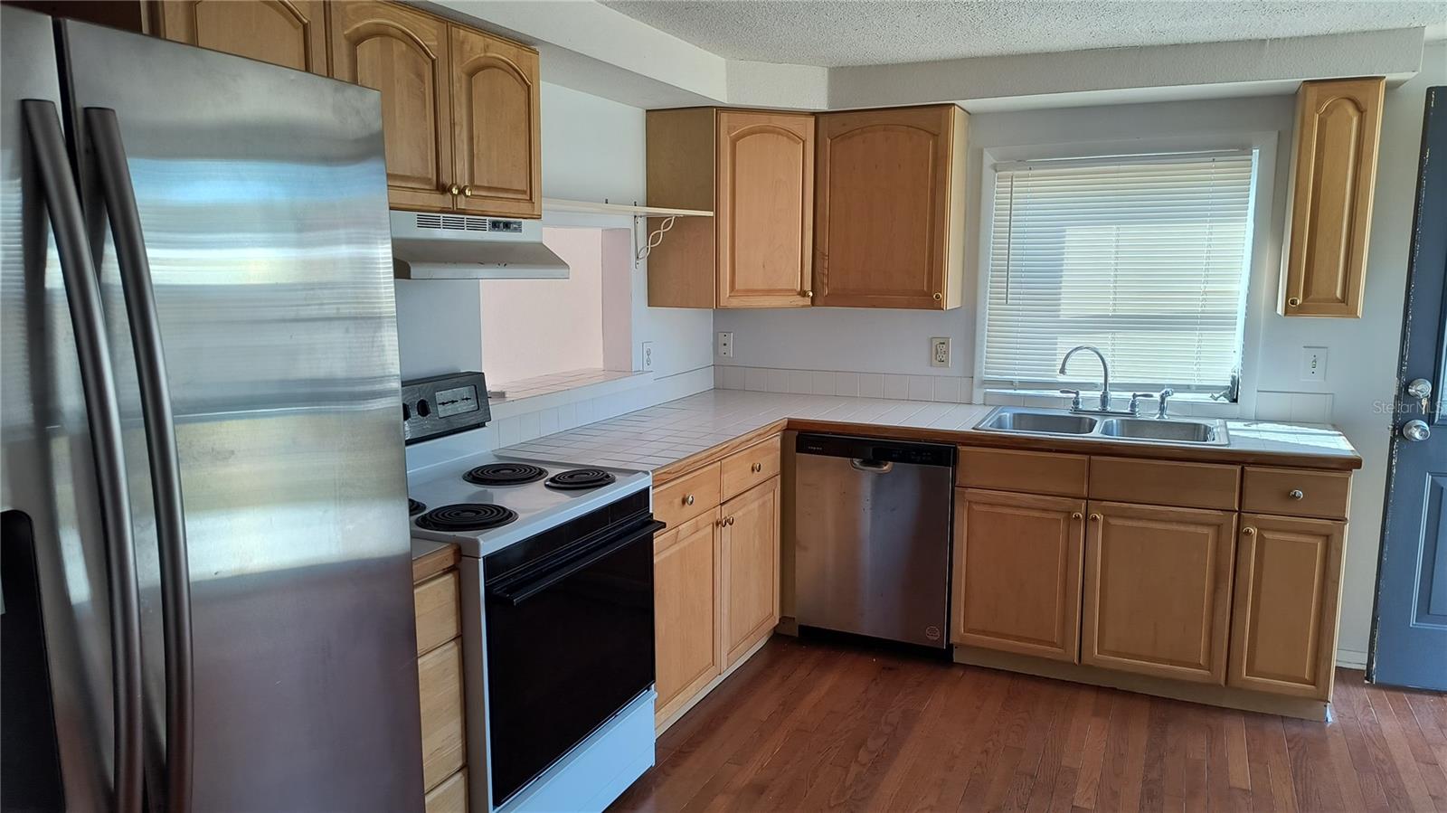 SUTHERLAND TOWN OF - Residential Lease