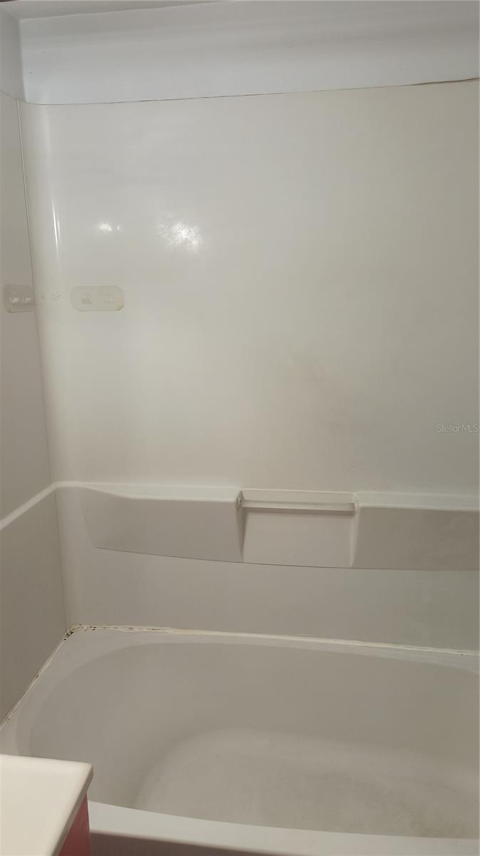 SUTHERLAND TOWN OF - Residential Lease