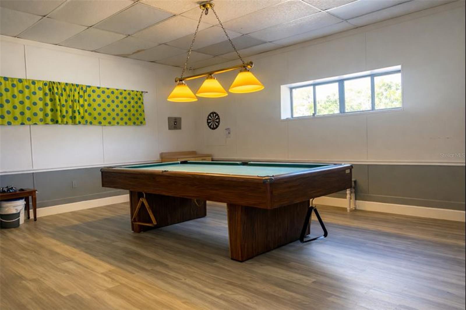 SHADOW BROOK MOBILE HOME - Residential