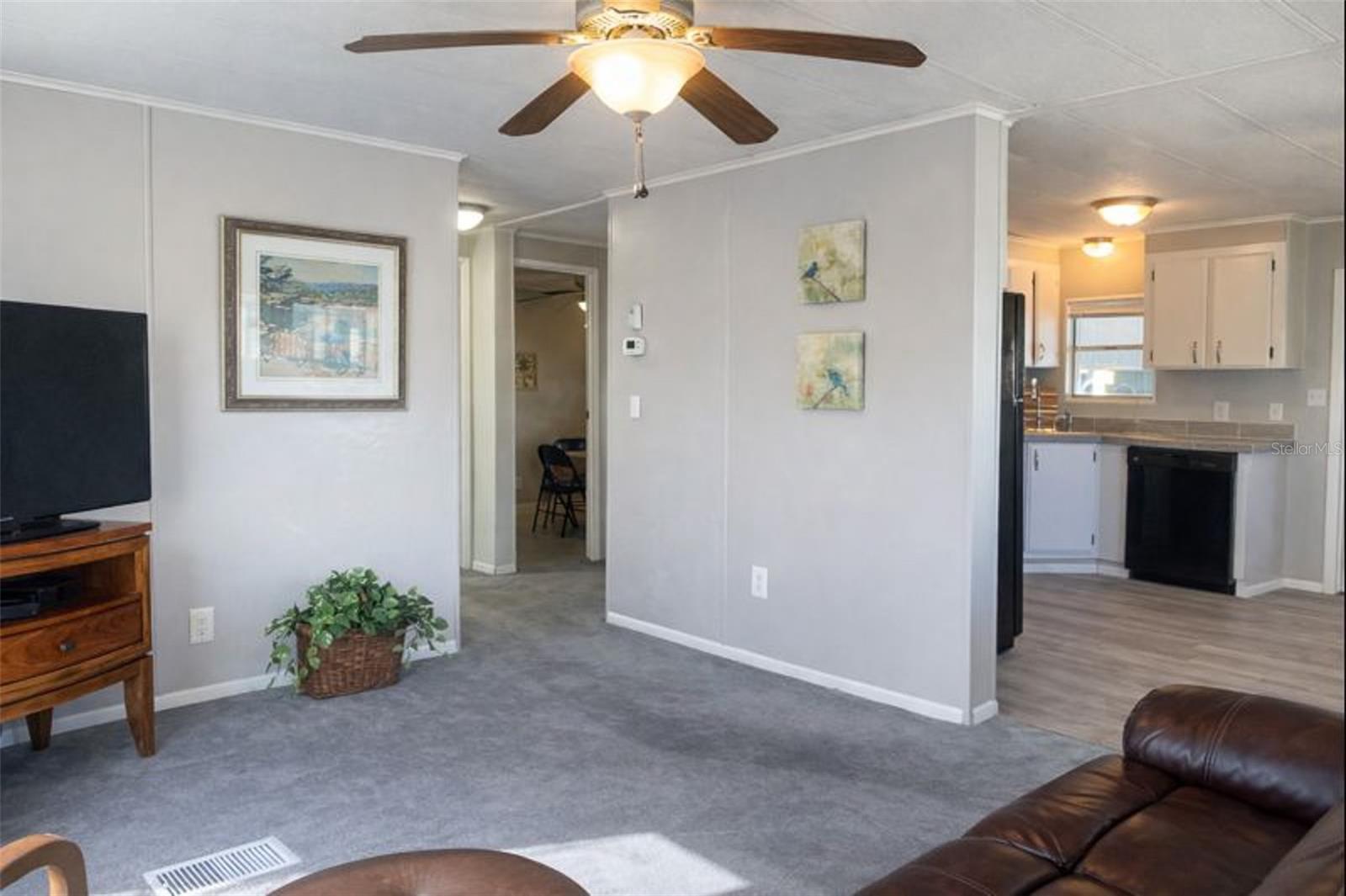 SHADOW BROOK MOBILE HOME - Residential