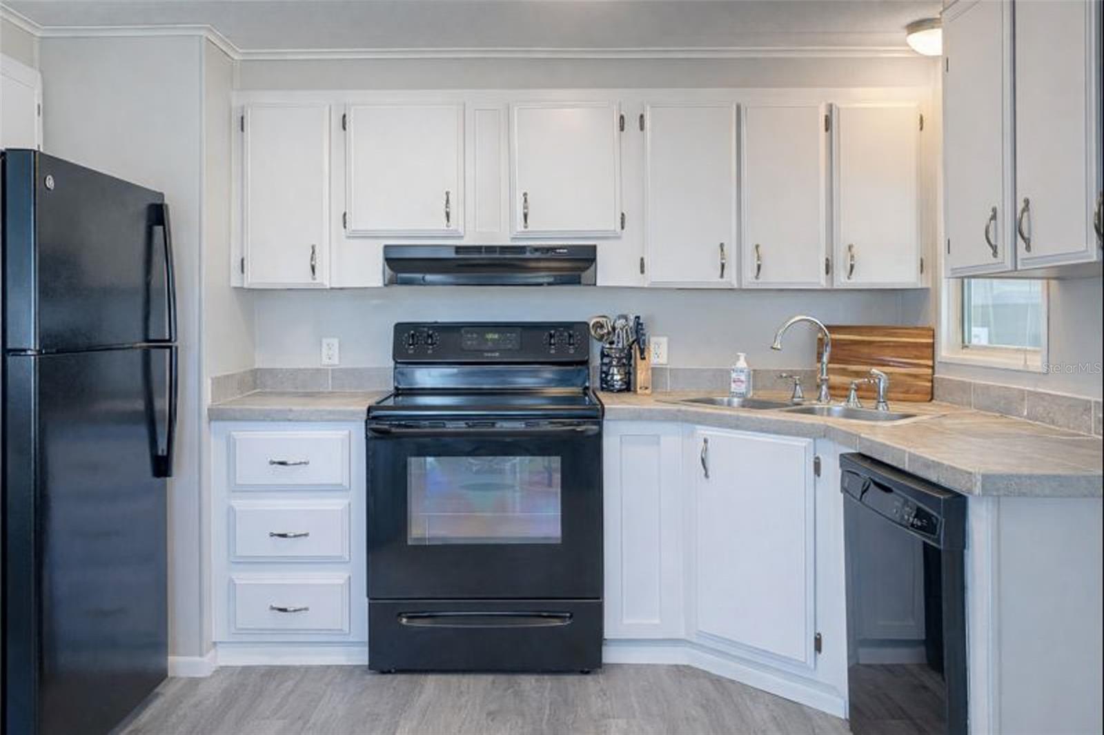 SHADOW BROOK MOBILE HOME - Residential