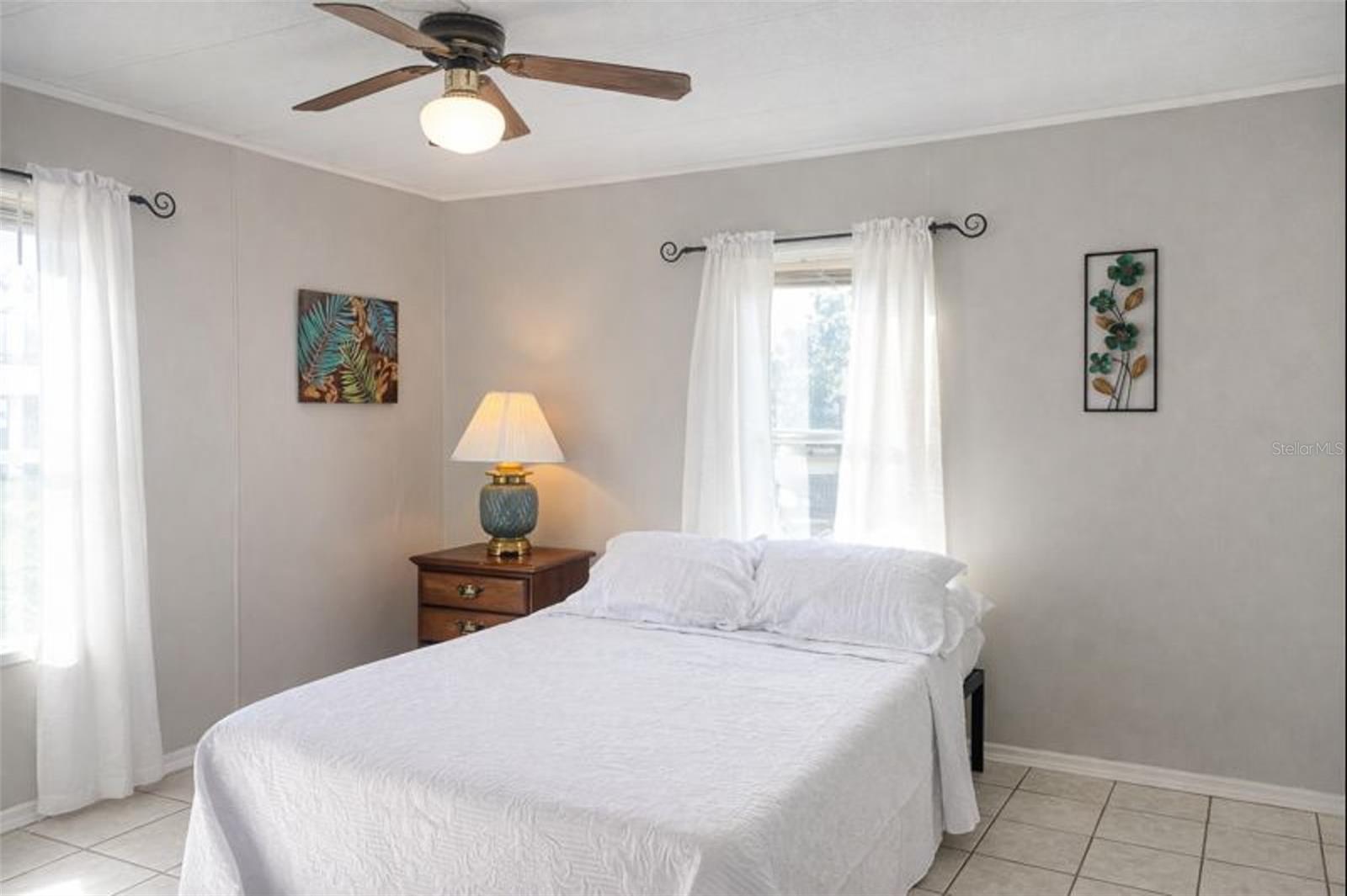 SHADOW BROOK MOBILE HOME - Residential