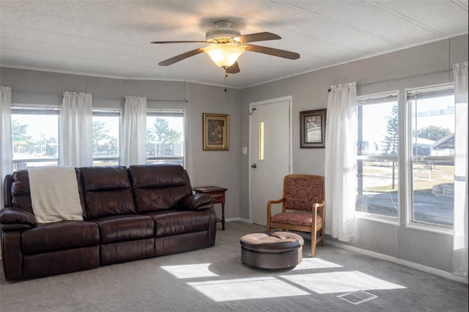 SHADOW BROOK MOBILE HOME - Residential