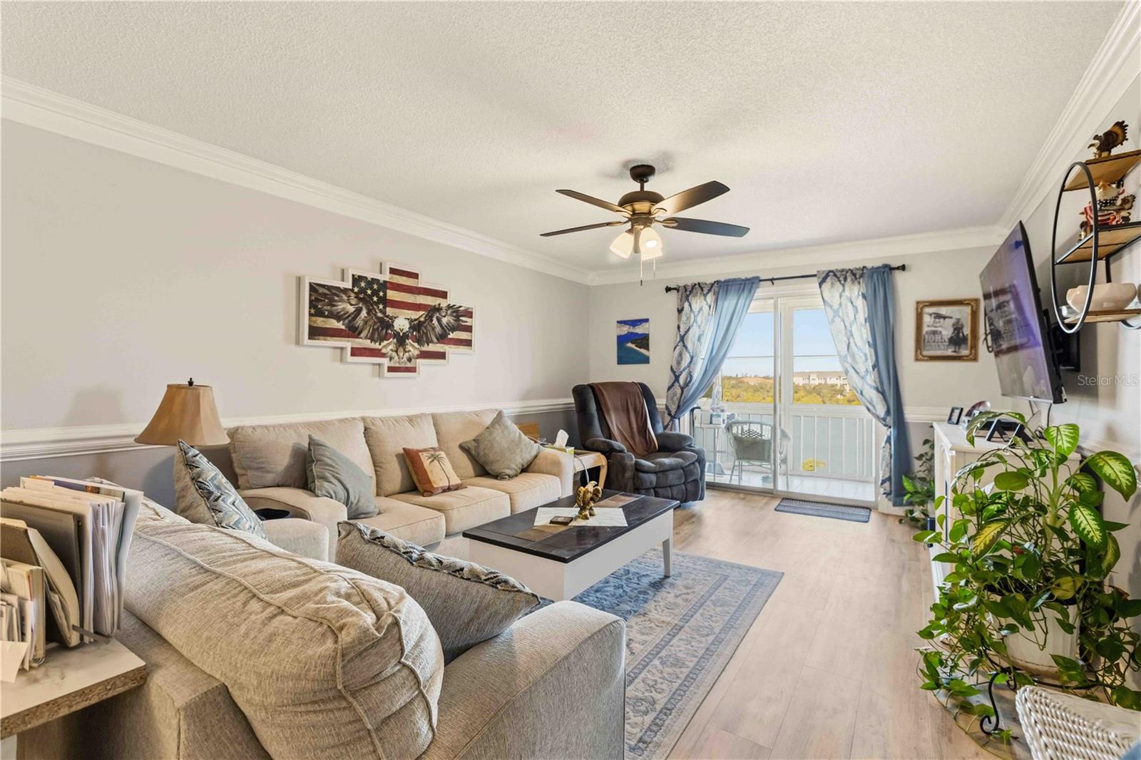 BAYSHORE ON THE LAKE APTS SEC 3 - Residential Lease