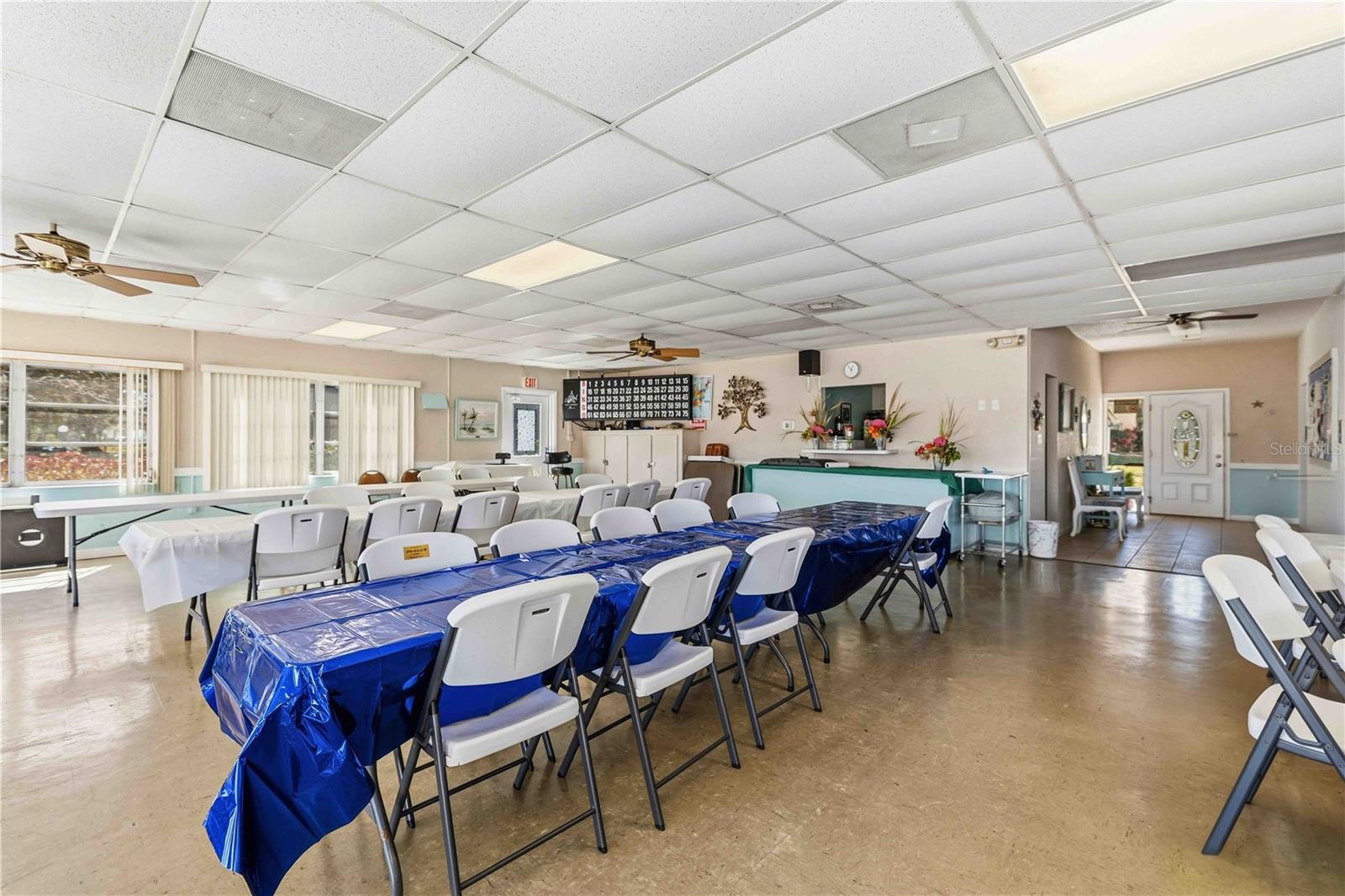 BAYSHORE ON THE LAKE APTS SEC 3 - Residential Lease