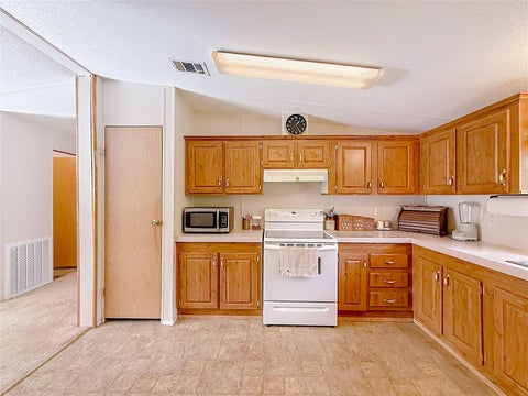 Tiny photo for 1021 NW 111th Court, Ocala, FL 34482 (MLS # OM729676)
