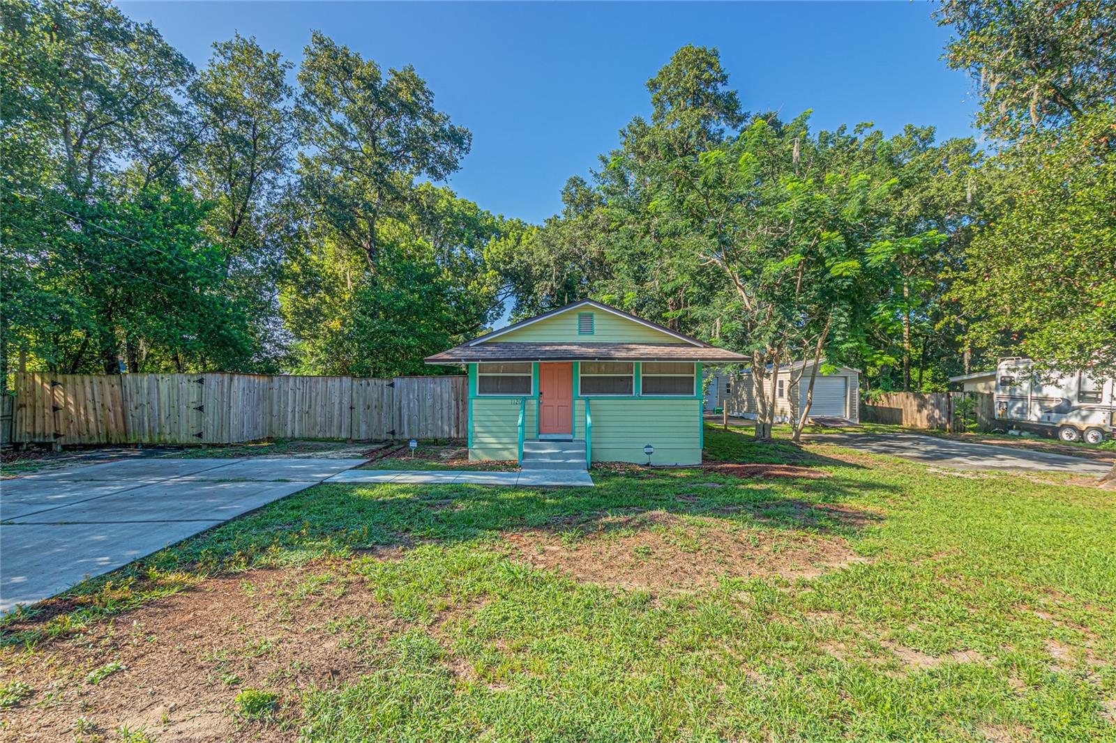 1120 E MINNESOTA AVENUE