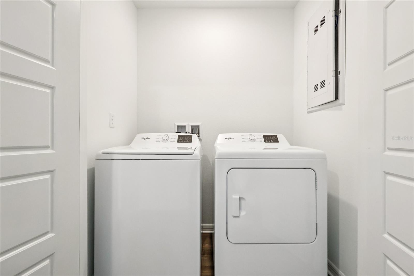 LEOMAS LANDING - Residential