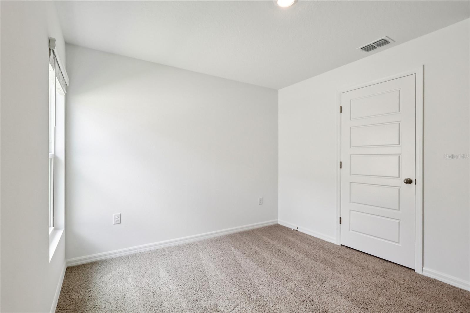 LEOMAS LANDING - Residential