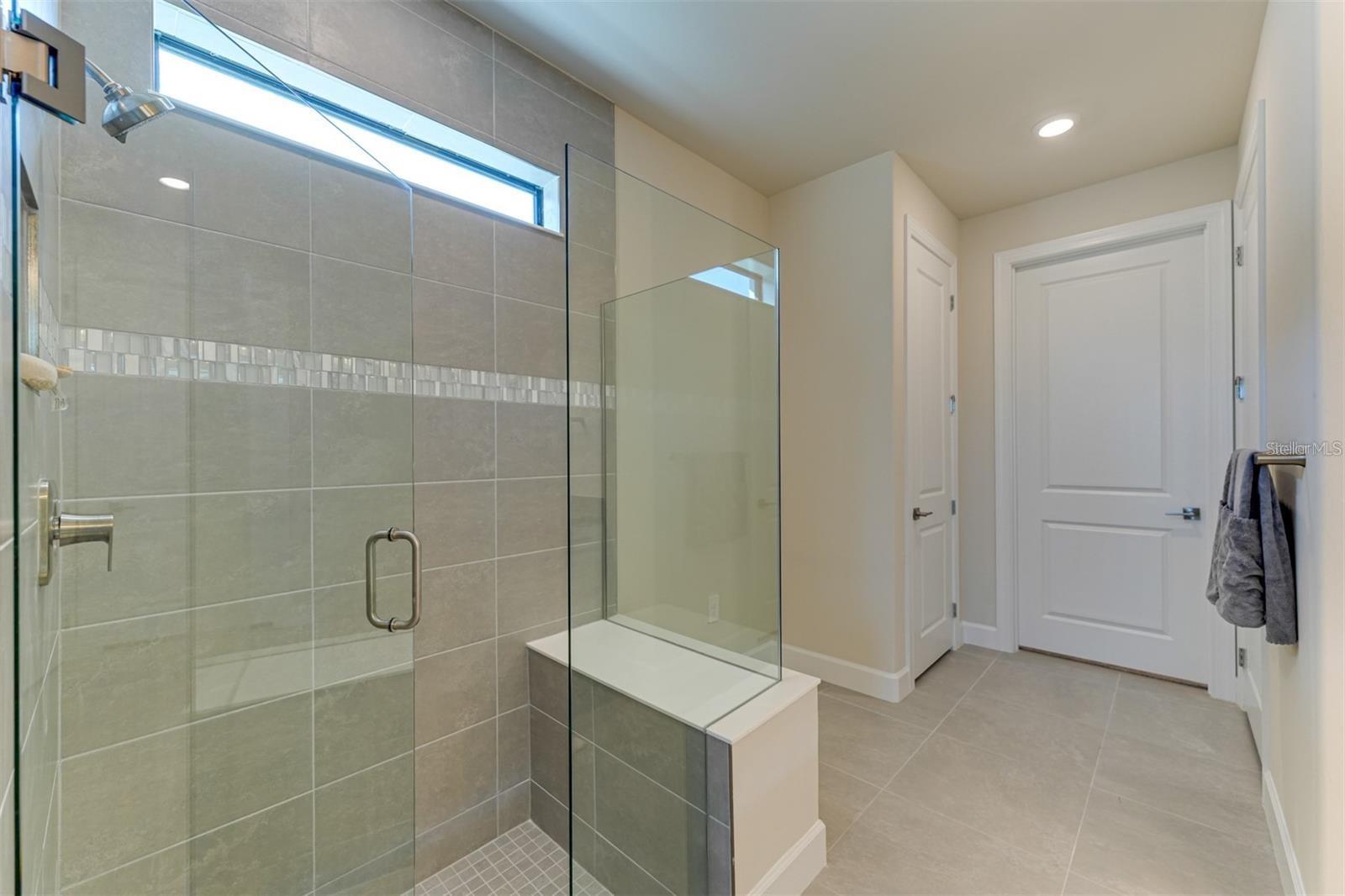 DEL WEBB PH IV SUBPH 4A & 4B - Residential Lease