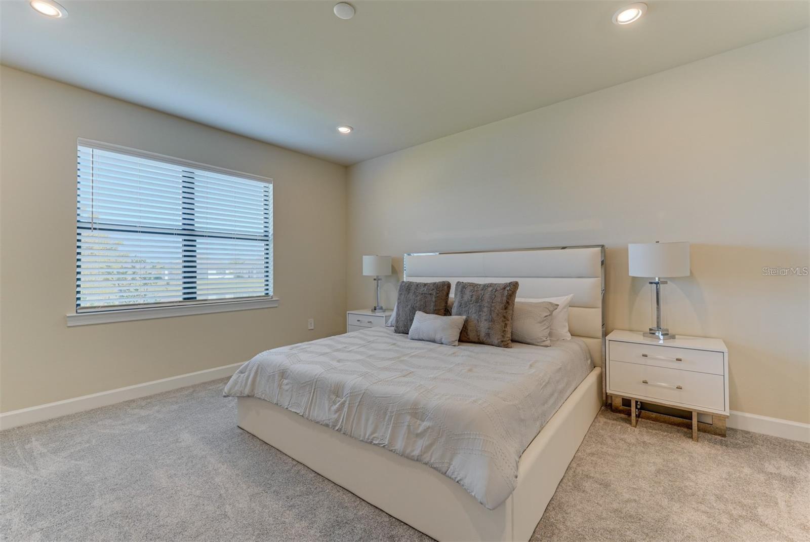 DEL WEBB PH IV SUBPH 4A & 4B - Residential Lease
