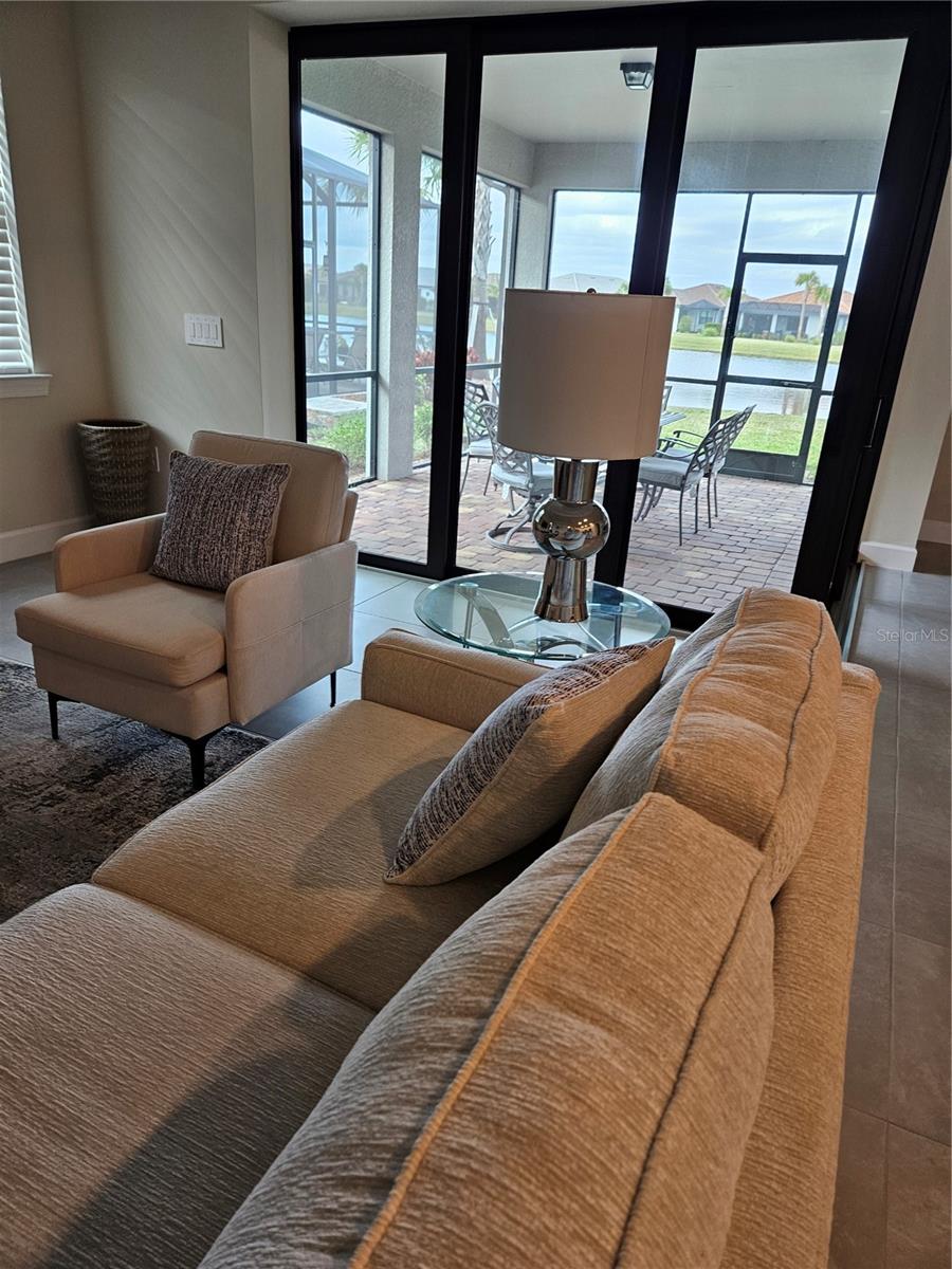 DEL WEBB PH IV SUBPH 4A & 4B - Residential Lease