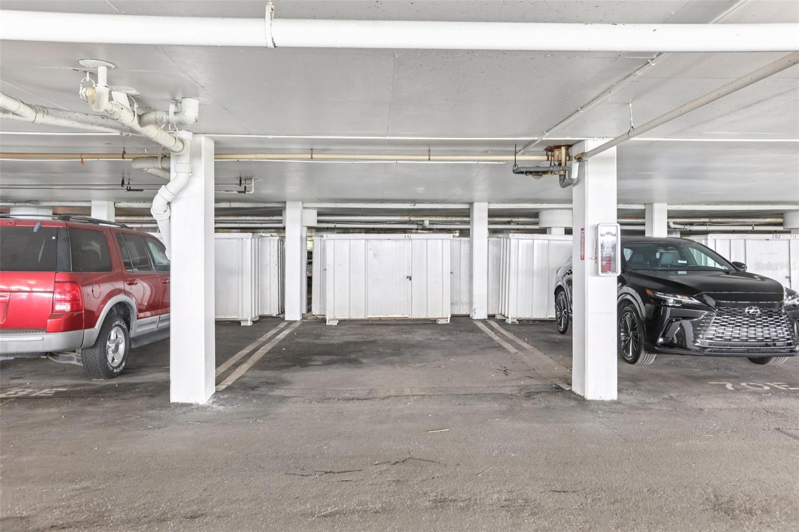 KEY CAPRI CONDO - Residential