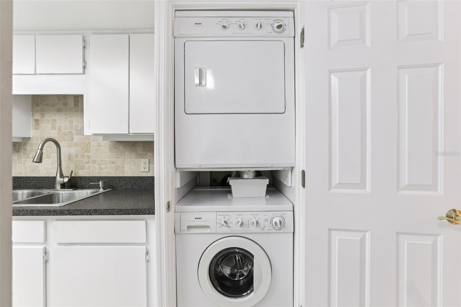 KEY CAPRI CONDO - Residential