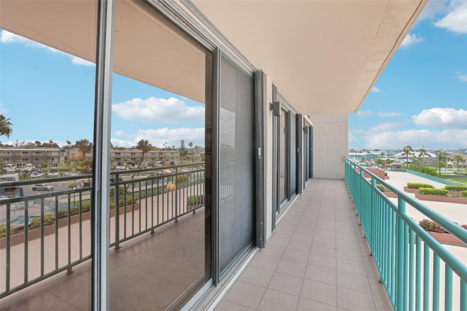 KEY CAPRI CONDO - Residential