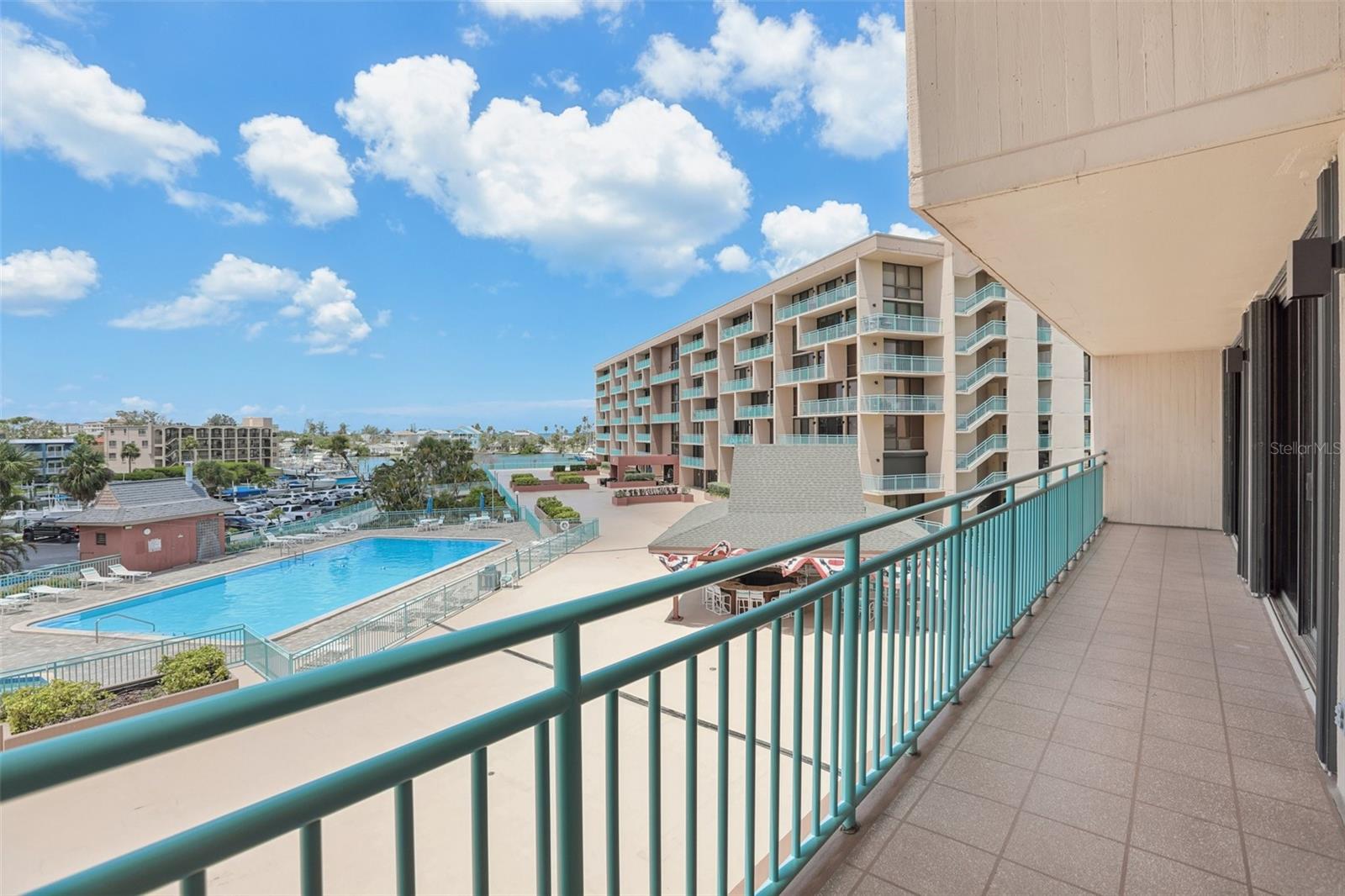 KEY CAPRI CONDO - Residential