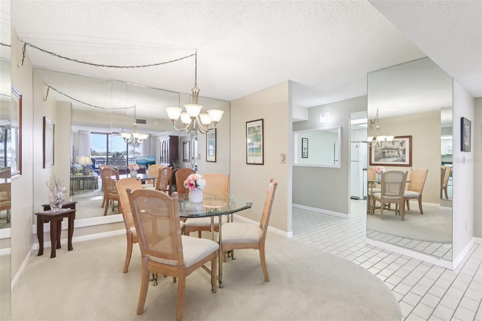 KEY CAPRI CONDO - Residential