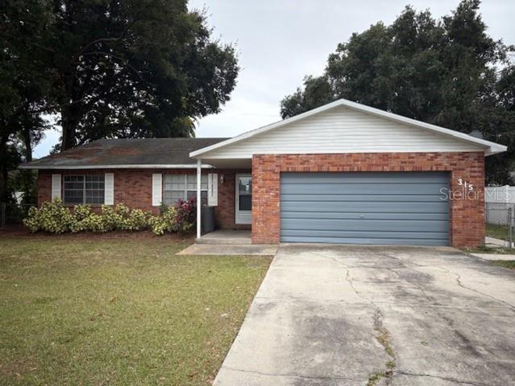 Photo of 315 Coronado Court, Lakeland, FL 33809 (MLS # L4957137)