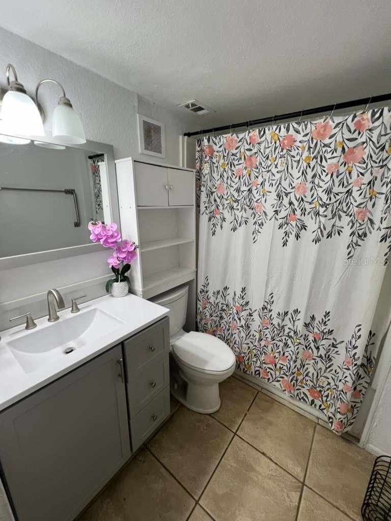 LAS PALMAS AT SAND LAKE CONDO - Residential Lease