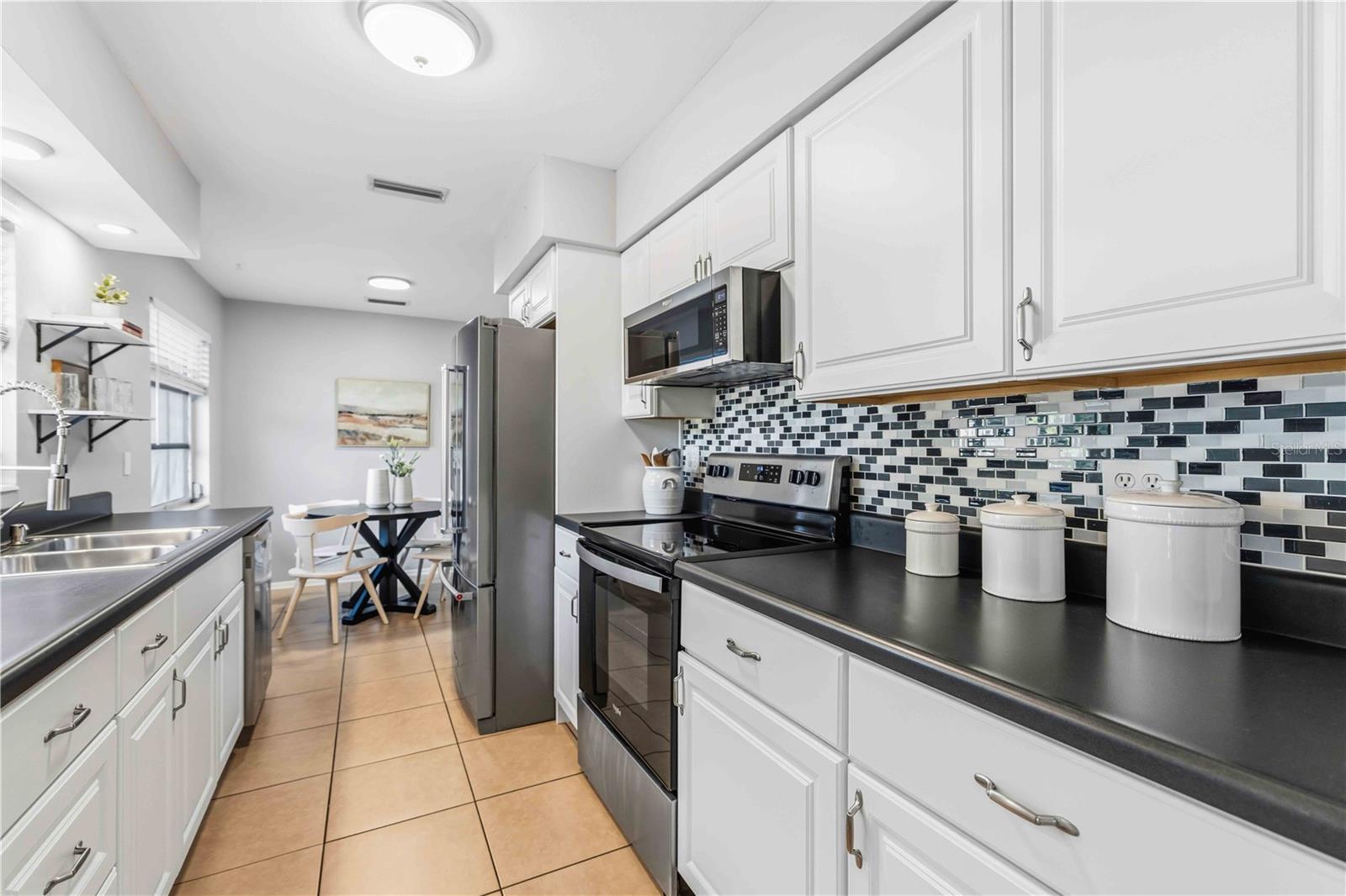 WHITFIELD COUNTRY CLUB ESTATES 1 - Residential