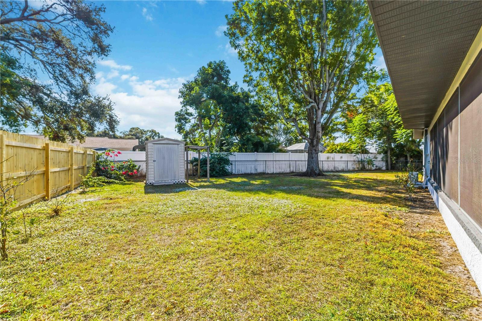 WHITFIELD COUNTRY CLUB ESTATES 1 - Residential