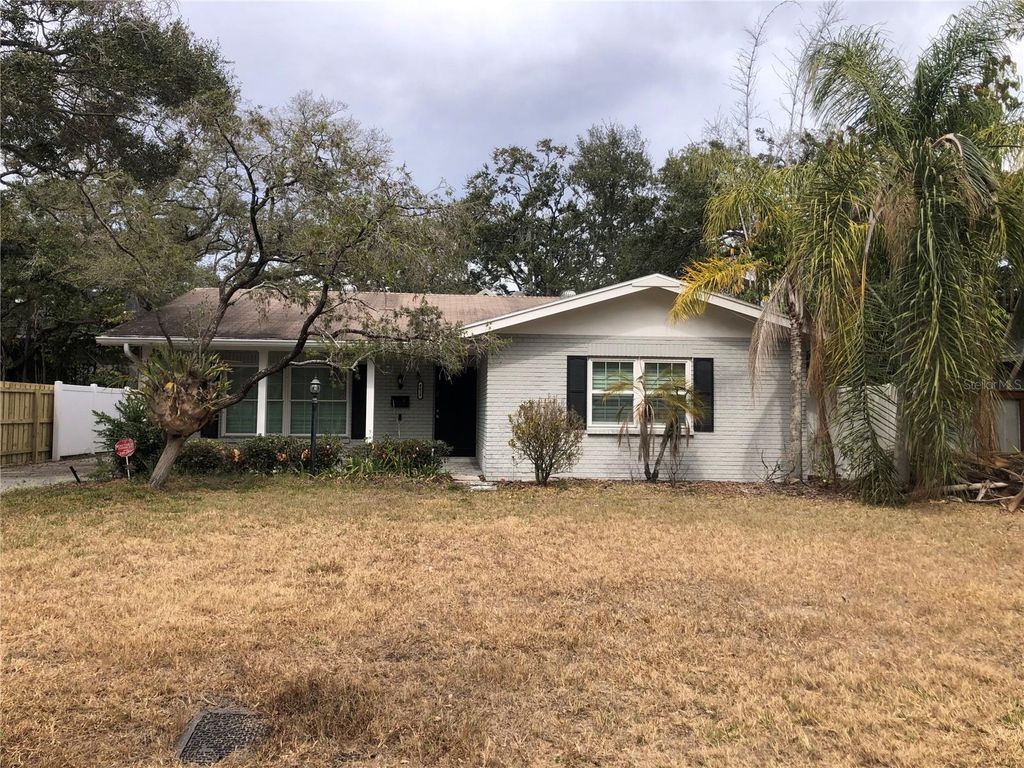 Photo of 4629 W Leona Street, Tampa, FL 33629 (MLS # TB8473204)