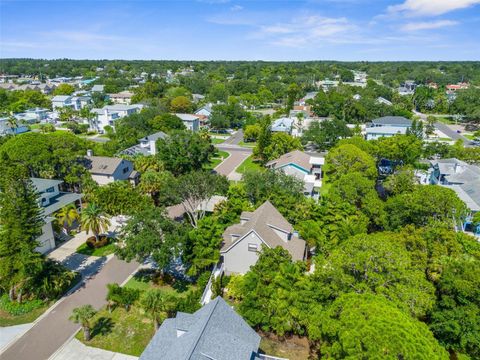 A home in PALM HARBOR