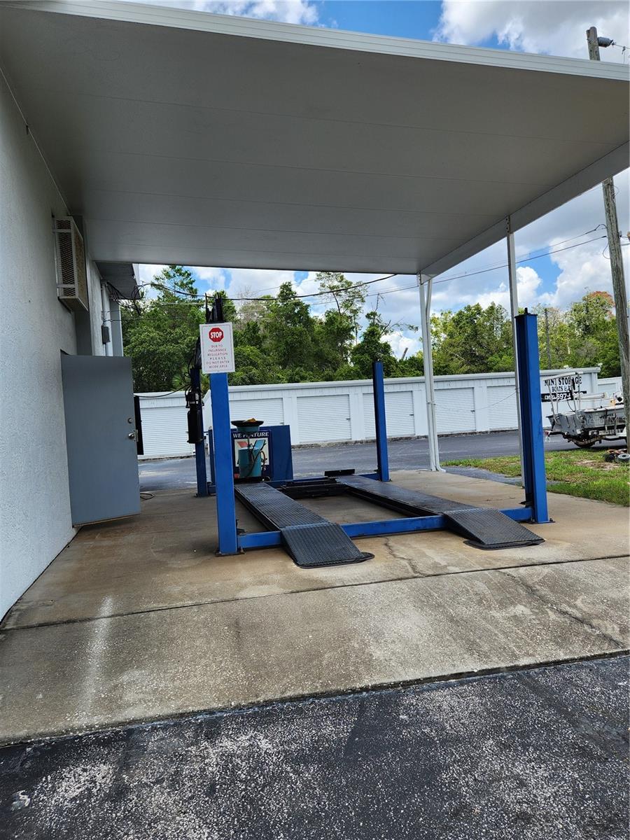 WEEKI WACHEE HILLS - Commercial Sale