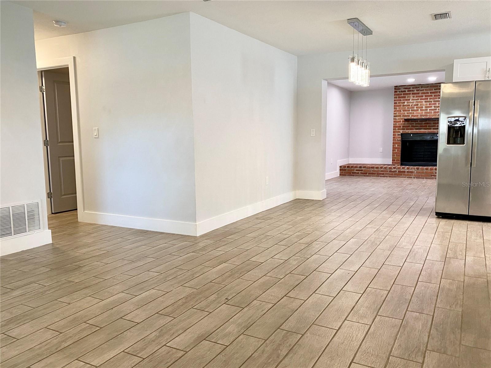 TEMPLE PARK UNIT 3 - Residential Lease