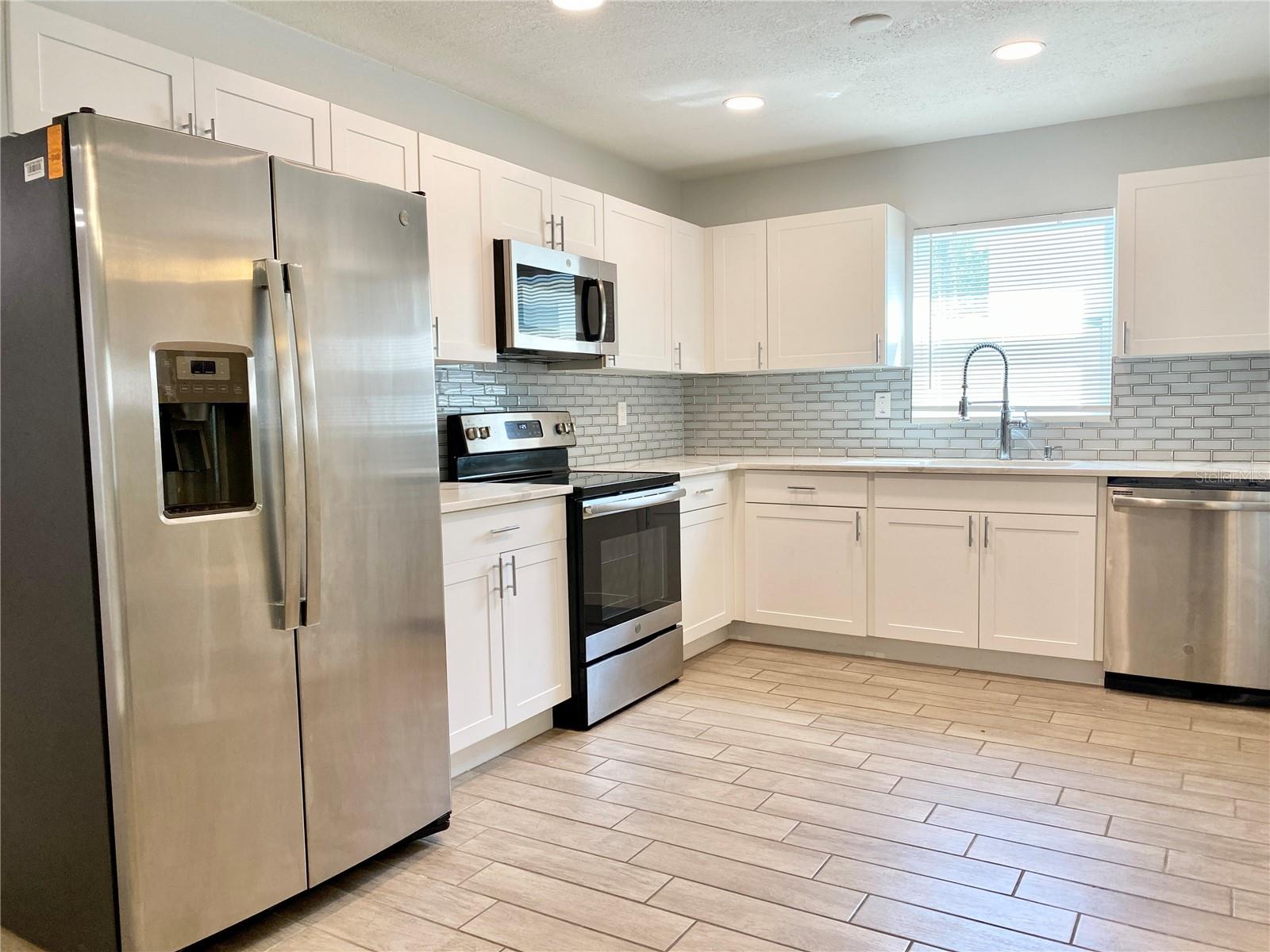 TEMPLE PARK UNIT 3 - Residential Lease