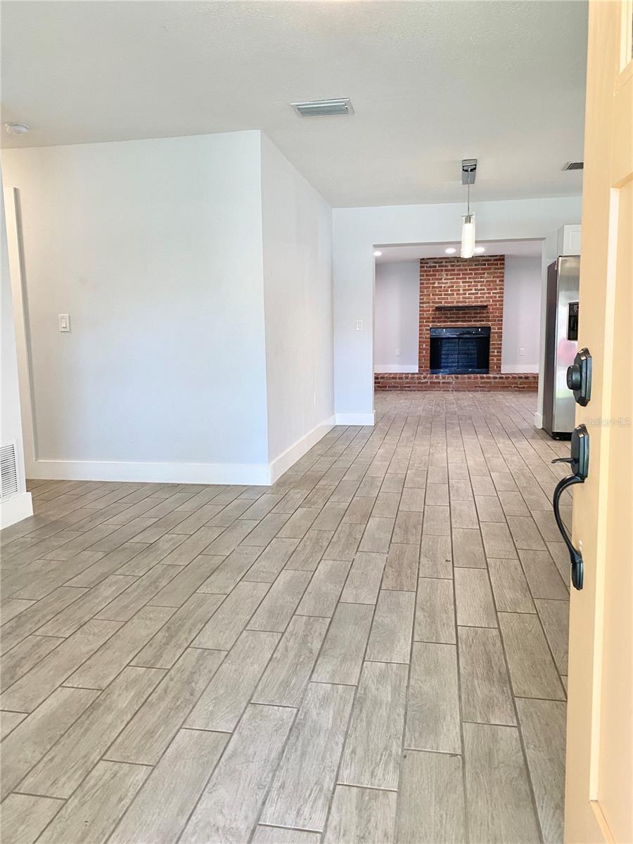 TEMPLE PARK UNIT 3 - Residential Lease