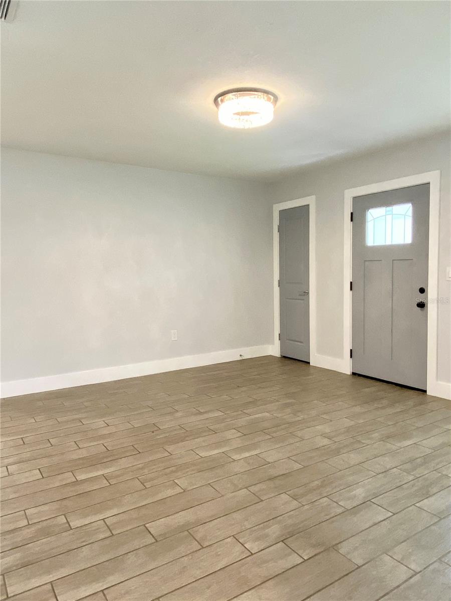 TEMPLE PARK UNIT 3 - Residential Lease