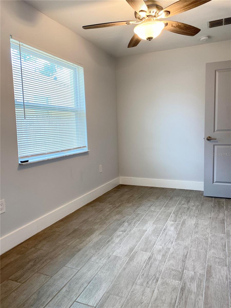 TEMPLE PARK UNIT 3 - Residential Lease