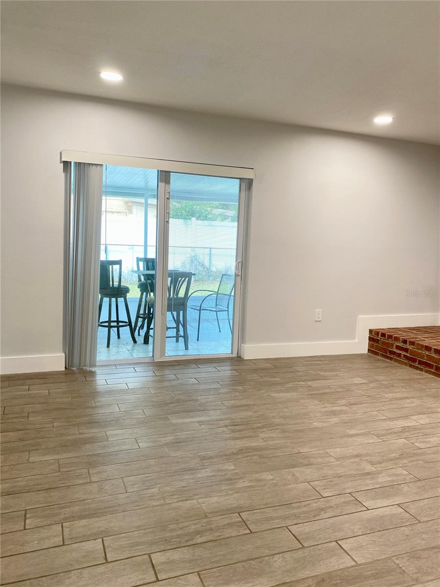 TEMPLE PARK UNIT 3 - Residential Lease