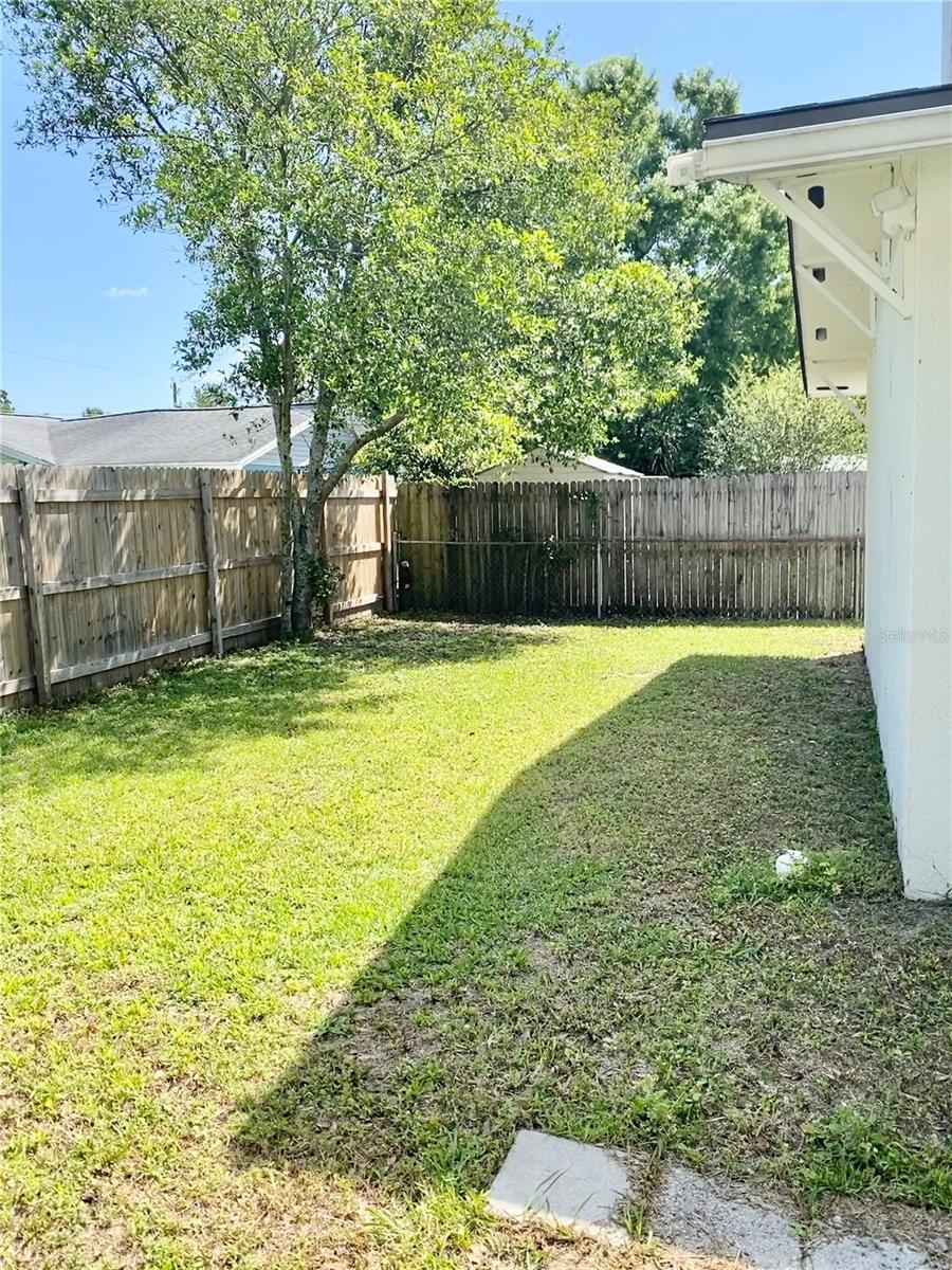 TEMPLE PARK UNIT 3 - Residential Lease