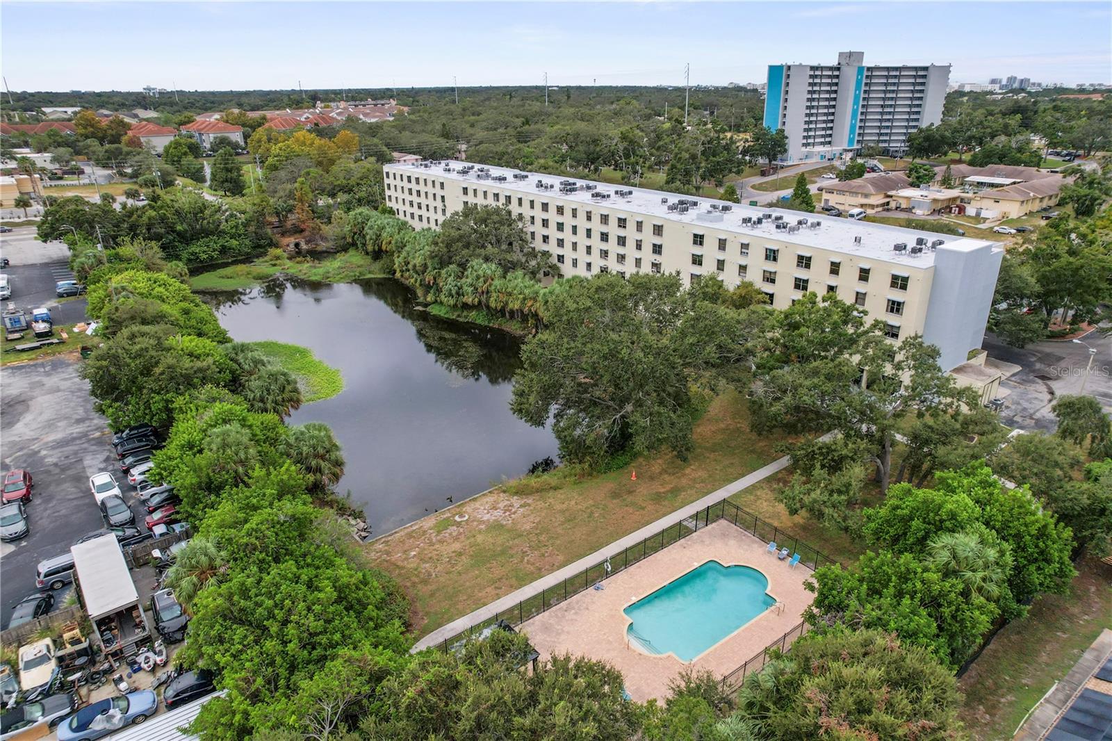 LAKESIDE CROSSING CONDO - Residential