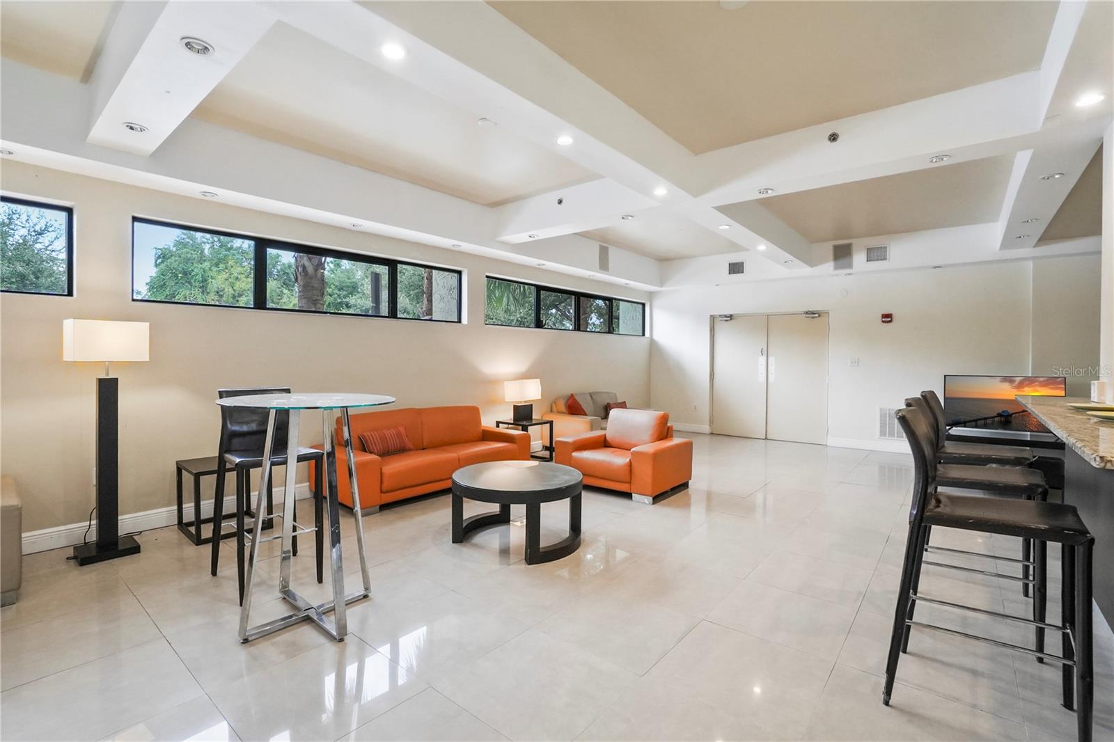 LAKESIDE CROSSING CONDO - Residential