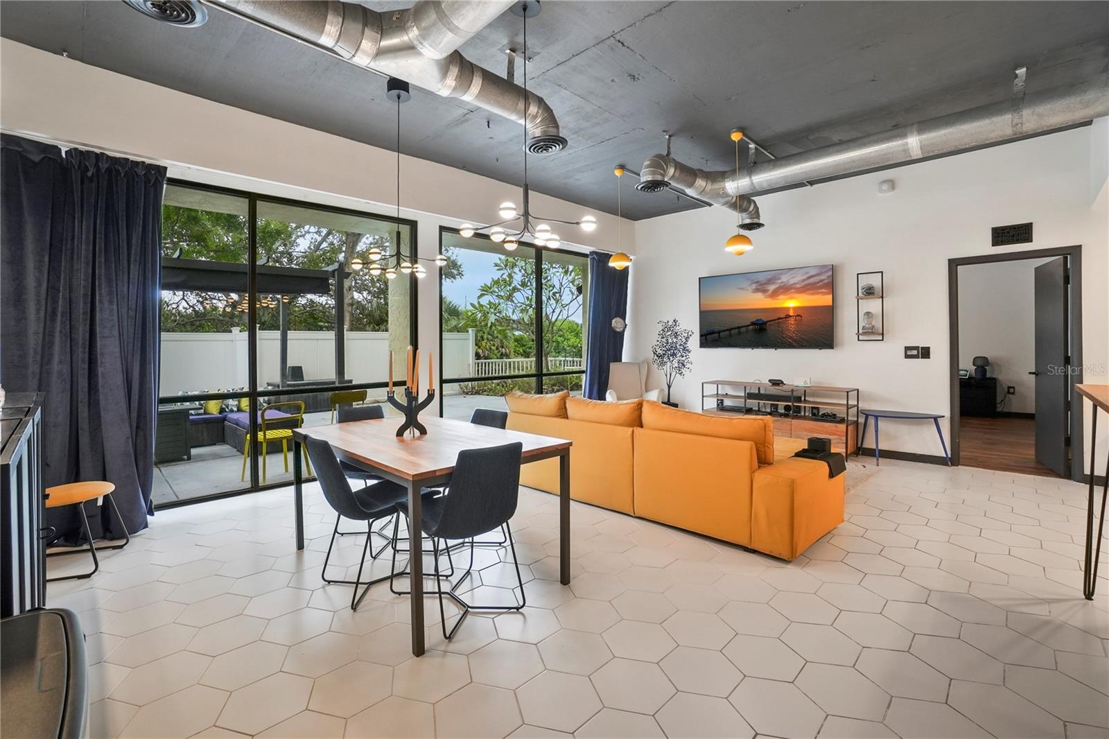 701 S MADISON AVENUE 116