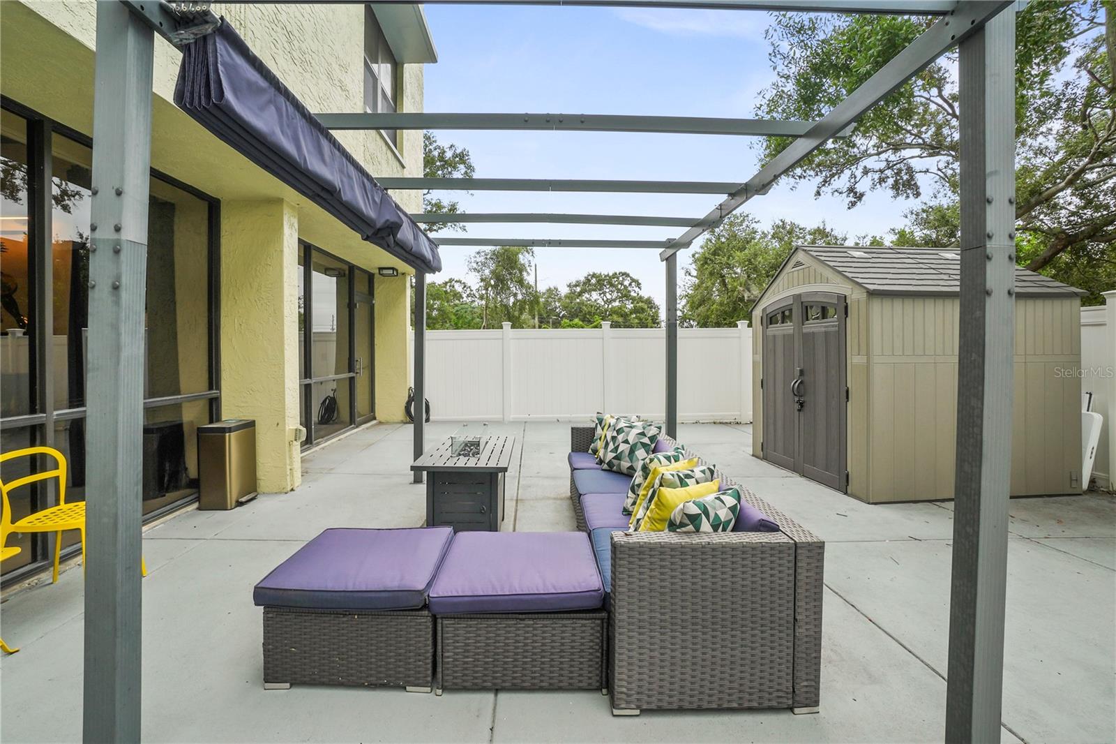 LAKESIDE CROSSING CONDO - Residential