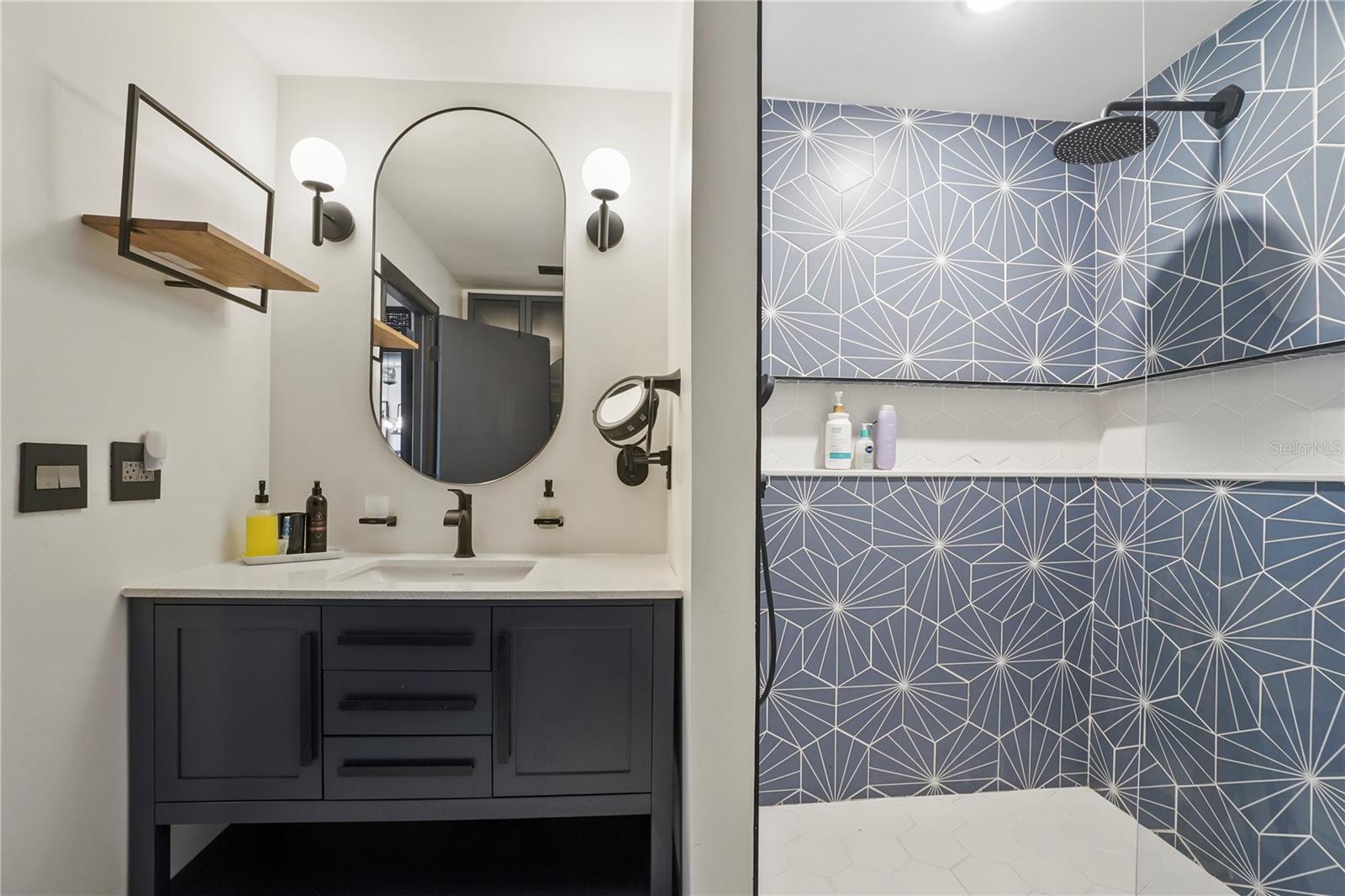 LAKESIDE CROSSING CONDO - Residential