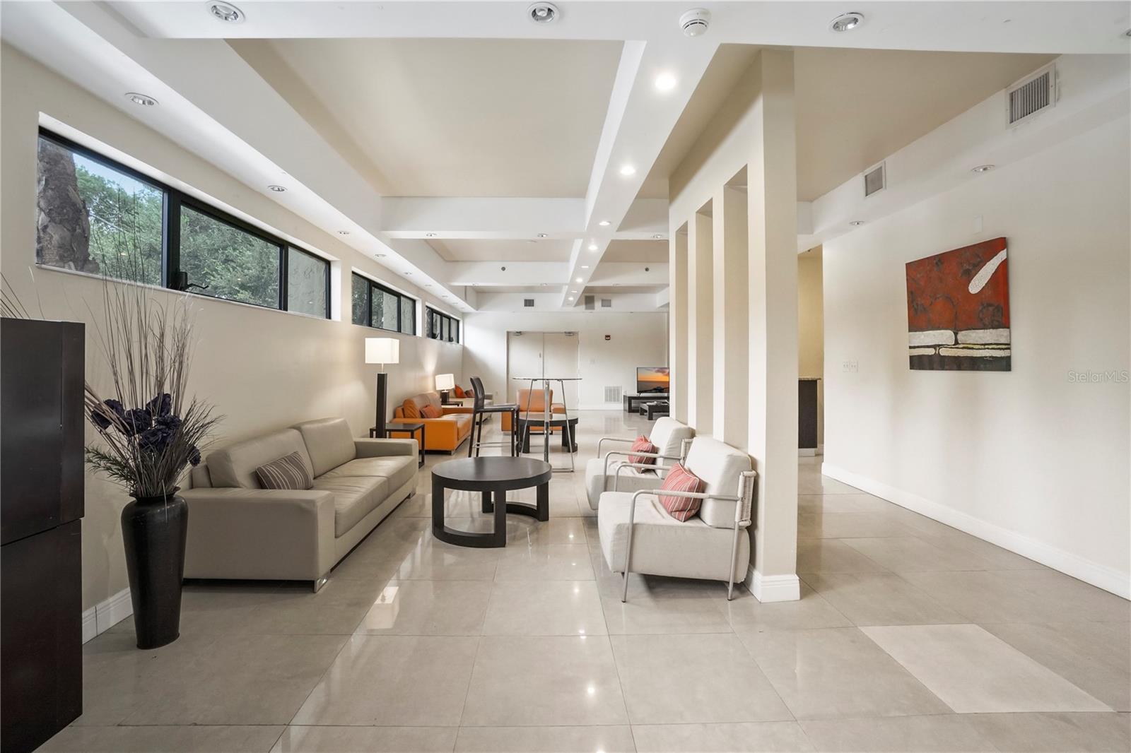 LAKESIDE CROSSING CONDO - Residential