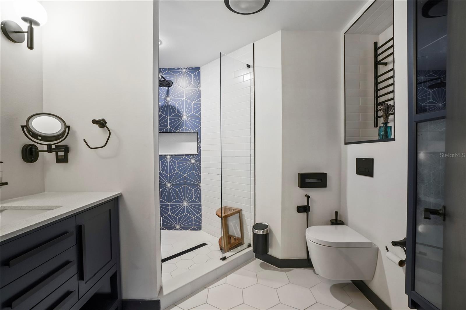 LAKESIDE CROSSING CONDO - Residential