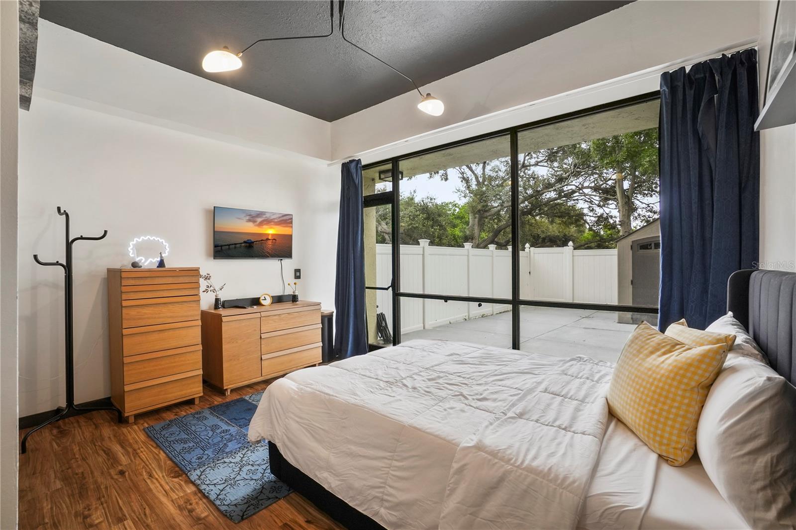 LAKESIDE CROSSING CONDO - Residential